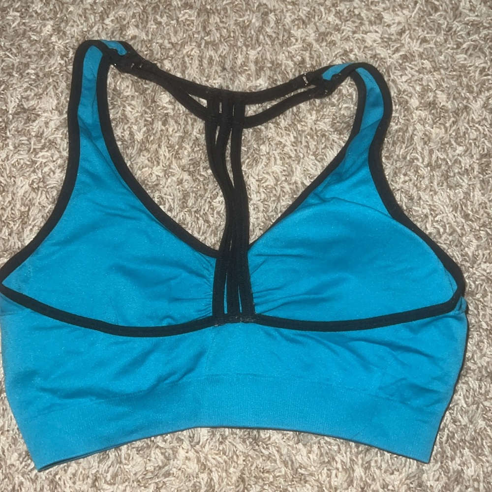 Sports bra - Picture 2 of 2